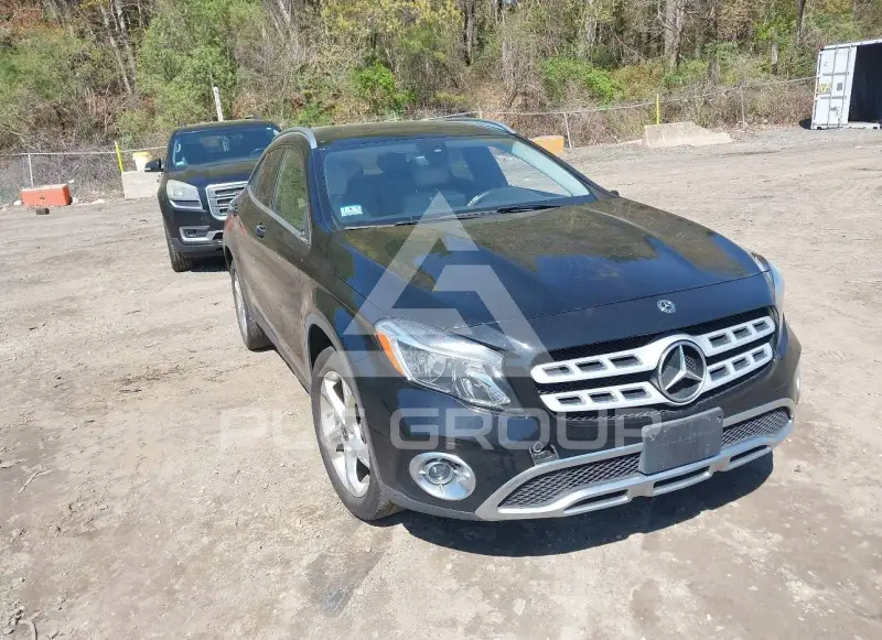2018 Mercedes Benz GLA 250 фото