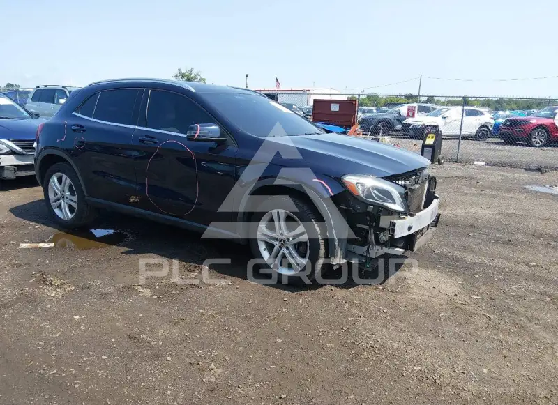 2018 Mercedes Benz GLA 250 photo