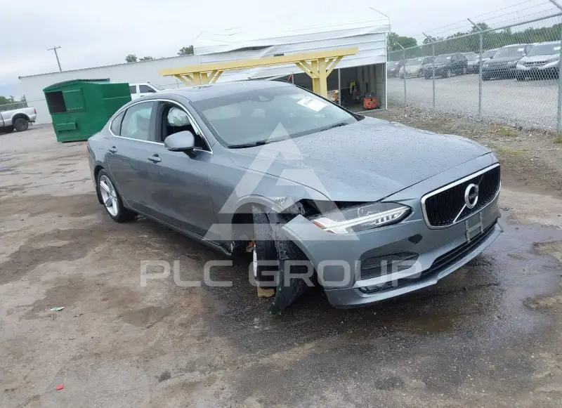 2018 Volvo S90 photo