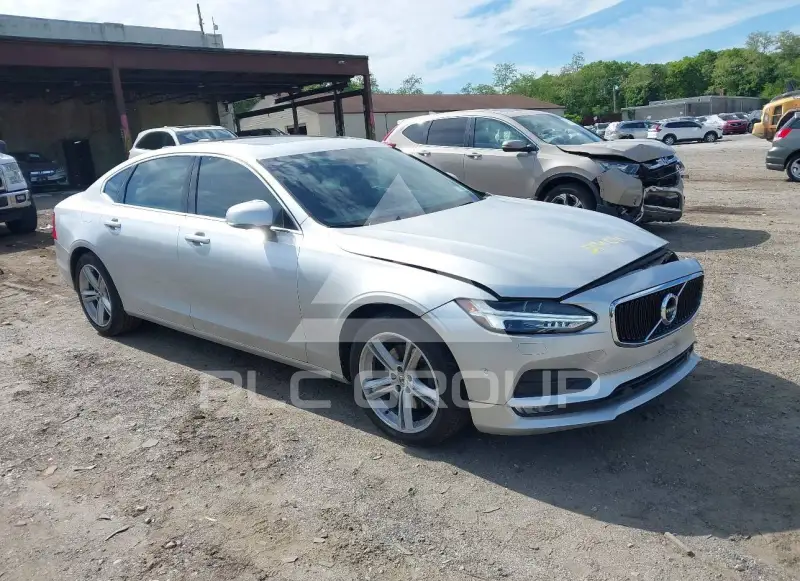 2018 Volvo S90 photo