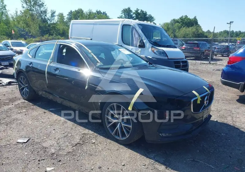 2018 Volvo S90 photo