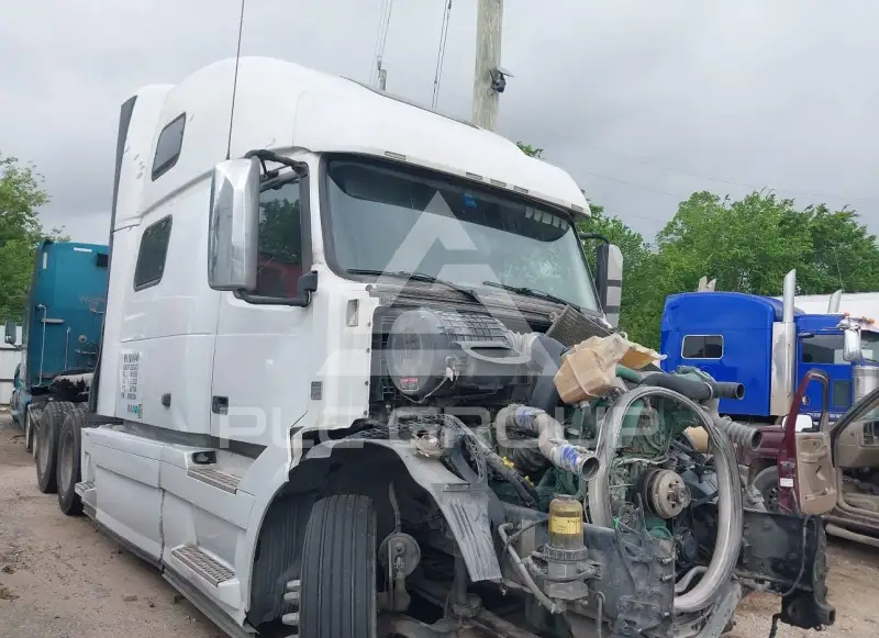2018 Volvo VNL фото
