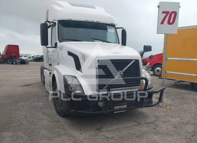 2018 Volvo VNL фото