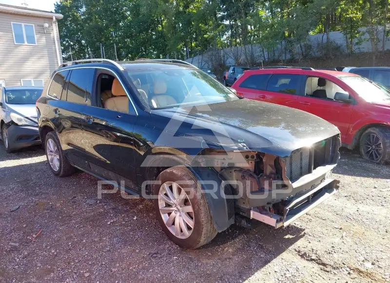 2018 Volvo XC90 photo