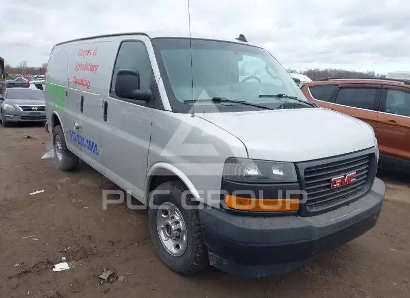 2018 GMC SAVANA photo