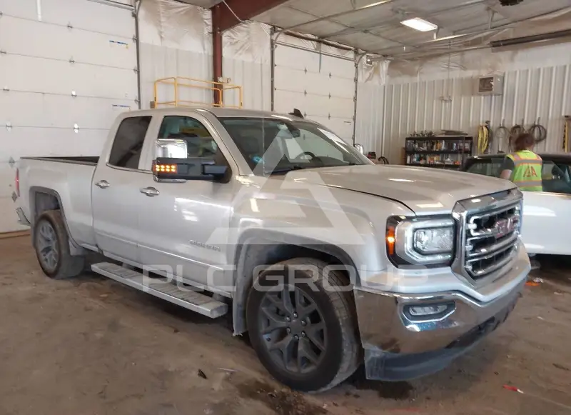 2018 GMC Sierra photo
