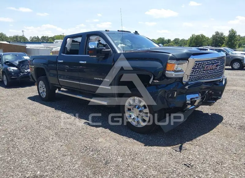 2018 GMC Sierra photo