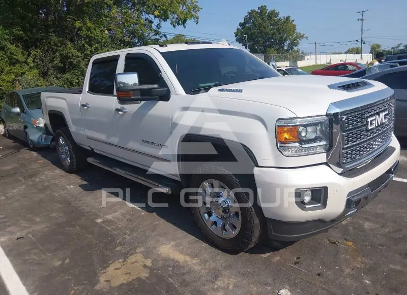 2018 GMC Sierra photo