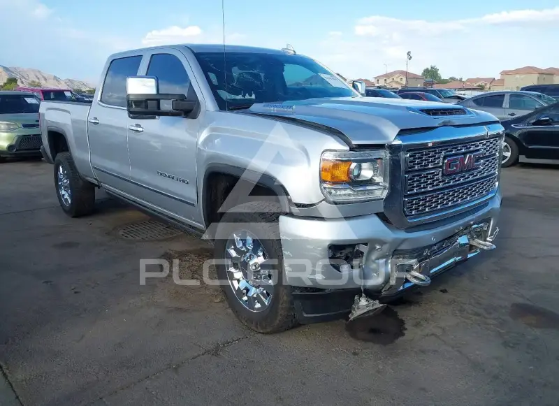 2018 GMC Sierra photo
