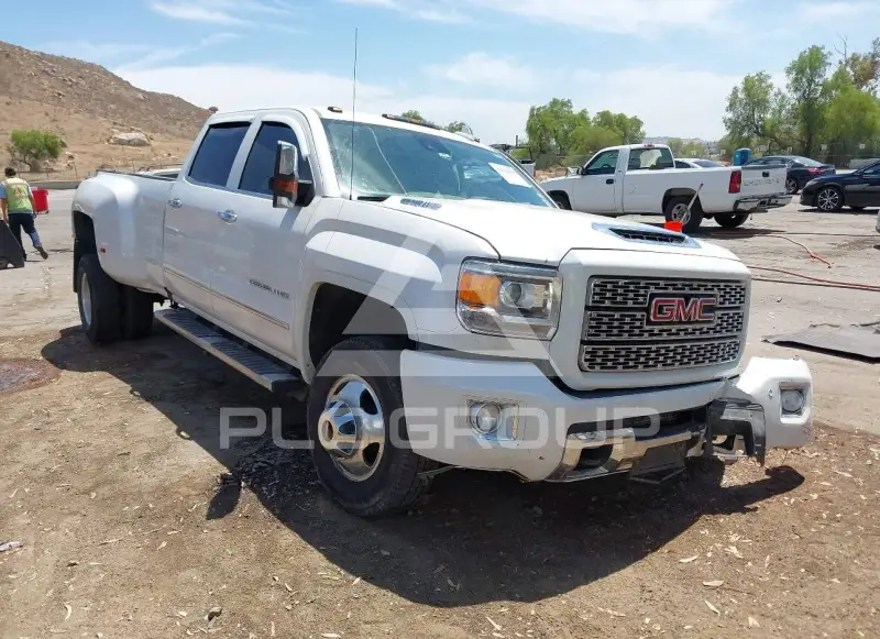 2018 GMC Sierra photo