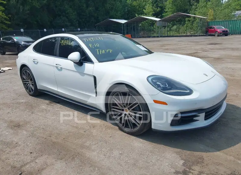 2018 Porsche Panamera photo
