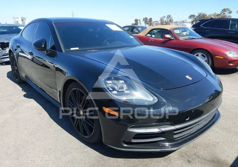 2018 Porsche Panamera photo