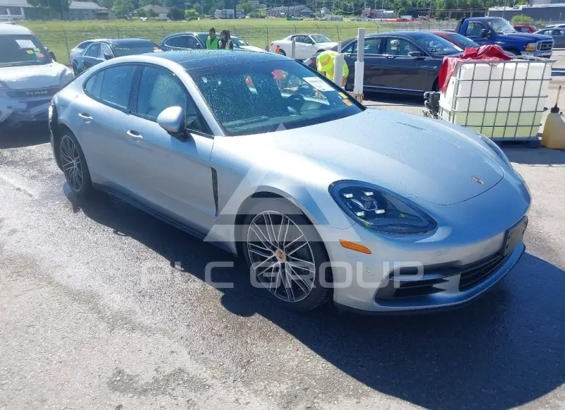 2018 Porsche Panamera фото