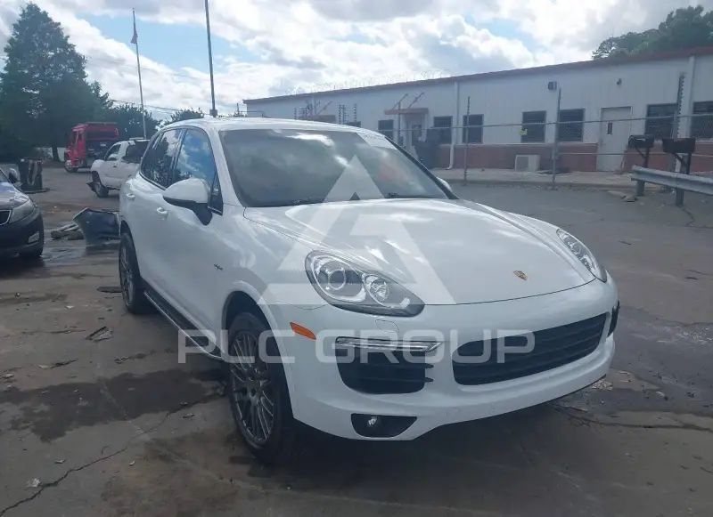 2018 Porsche CAYENNE фото
