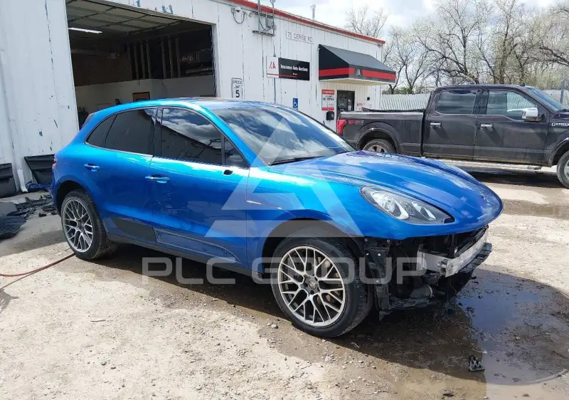 2018 Porsche MACAN photo