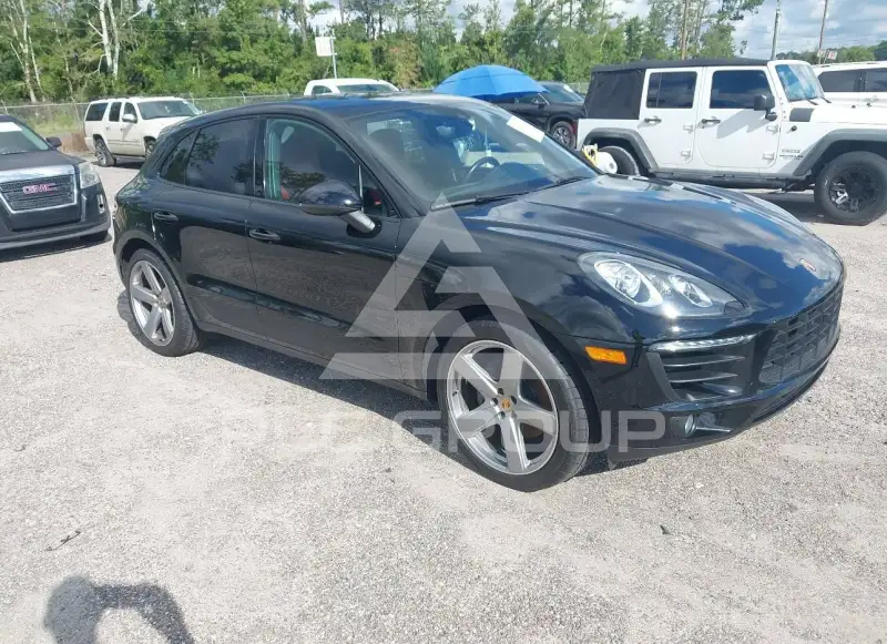2018 Porsche MACAN photo