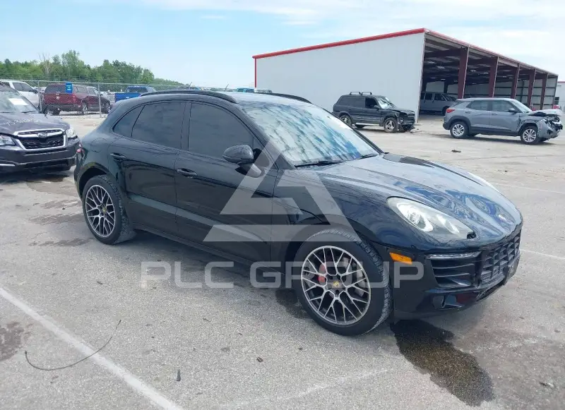 2018 Porsche MACAN photo