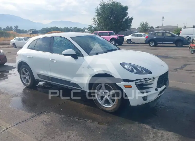 2018 Porsche MACAN photo