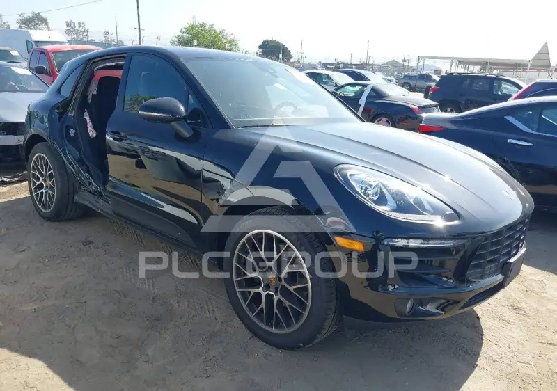2018 Porsche MACAN photo