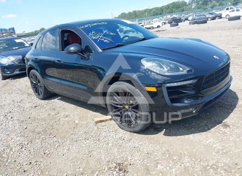 2018 Porsche MACAN photo