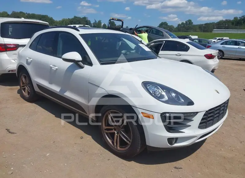 2018 Porsche MACAN photo
