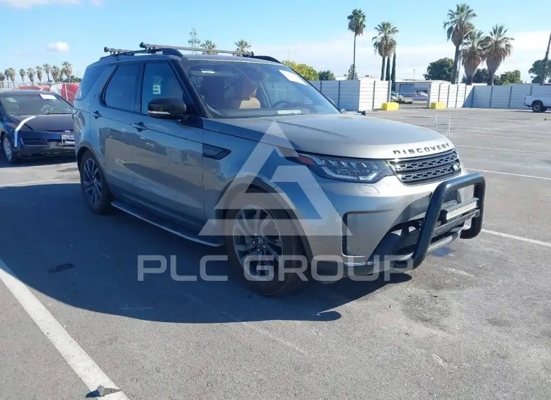 2018 Land Rover Discovery photo