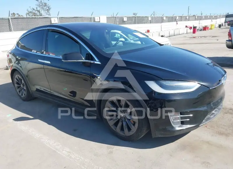 2018 Tesla Model X фото