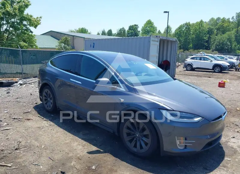 2018 Tesla Model X фото
