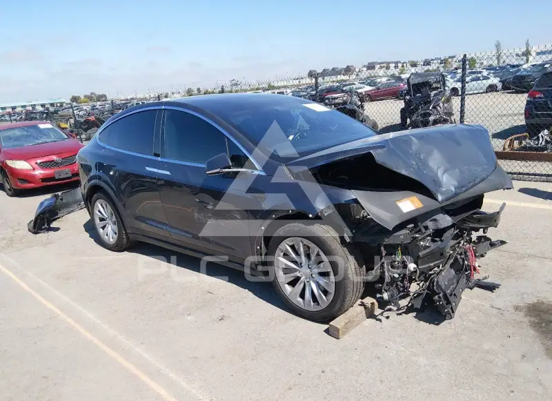 2018 Tesla Model X фото