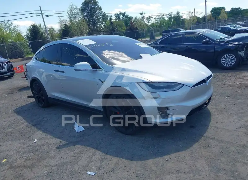 2018 Tesla Model X фото