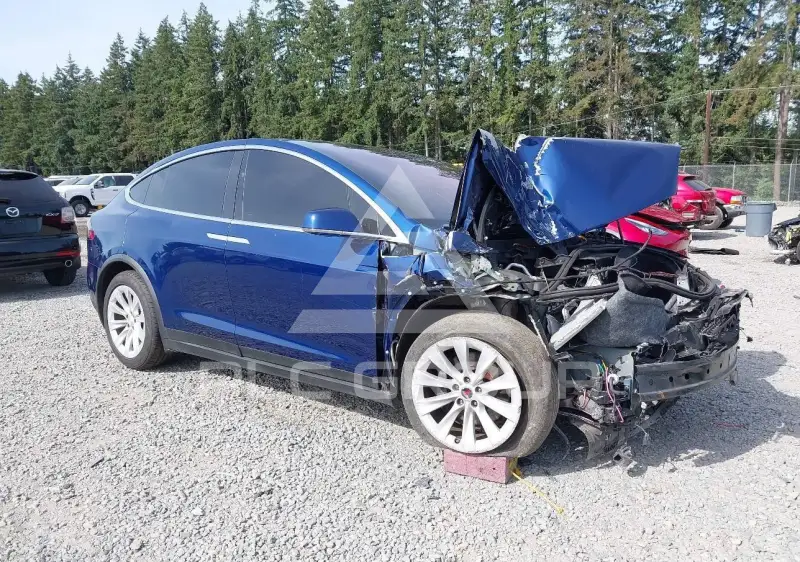 2018 Tesla Model X фото