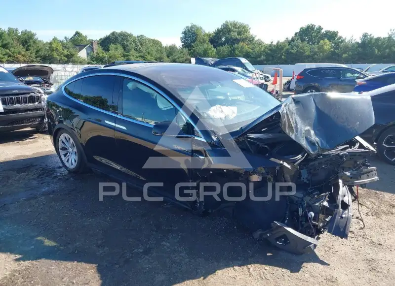 2018 Tesla Model X фото