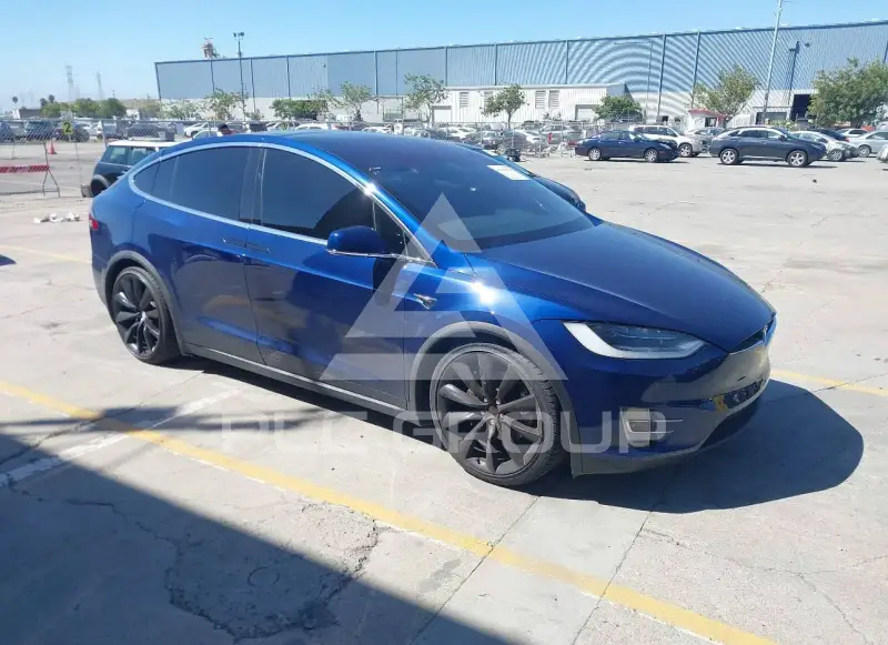 2018 Tesla Model X фото