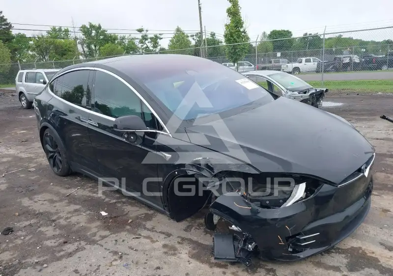 2018 Tesla Model X фото