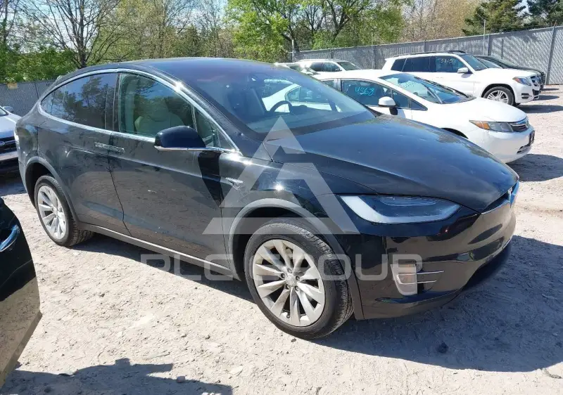 2018 Tesla Model X фото