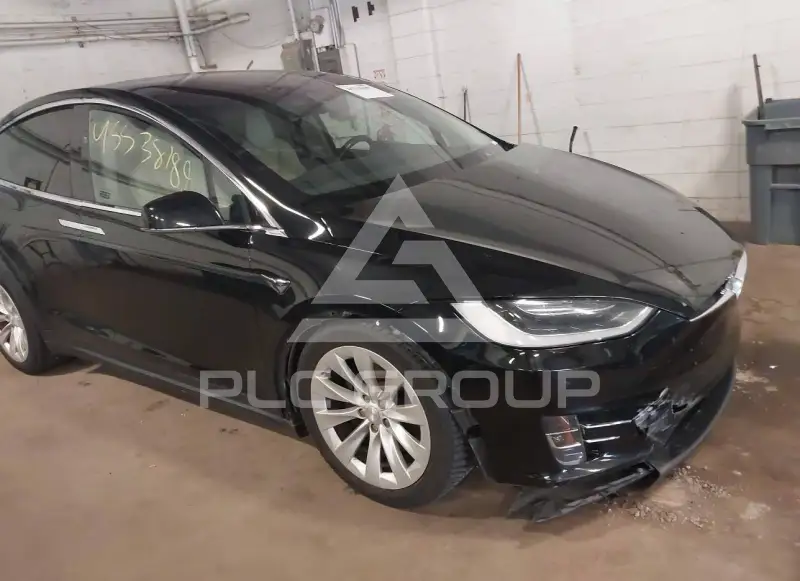 2018 Tesla Model X фото