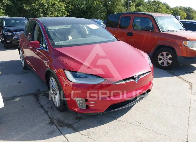 2018 Tesla Model X фото