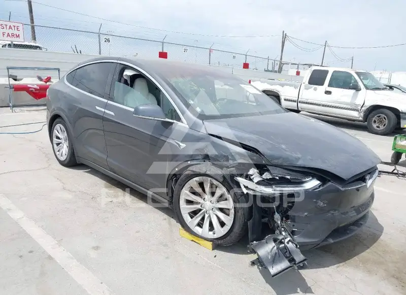 2018 Tesla Model X фото