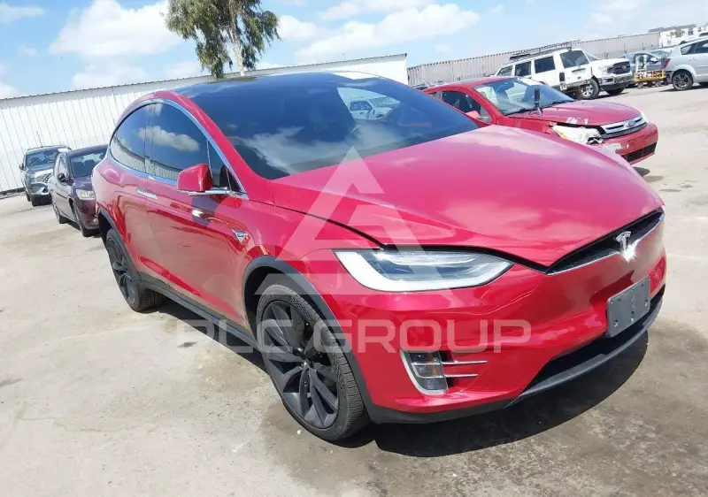 2018 Tesla Model X фото