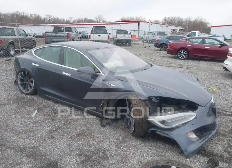 2018 Tesla Model S фото