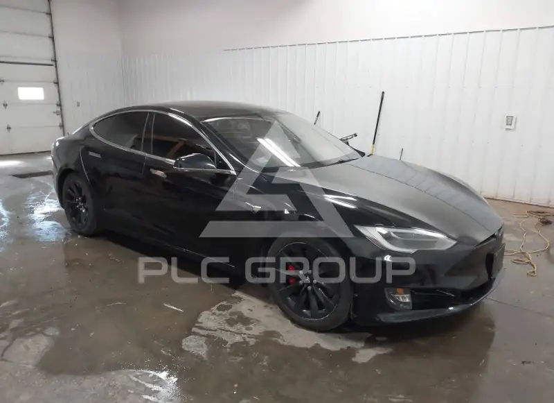 2018 Tesla Model S фото