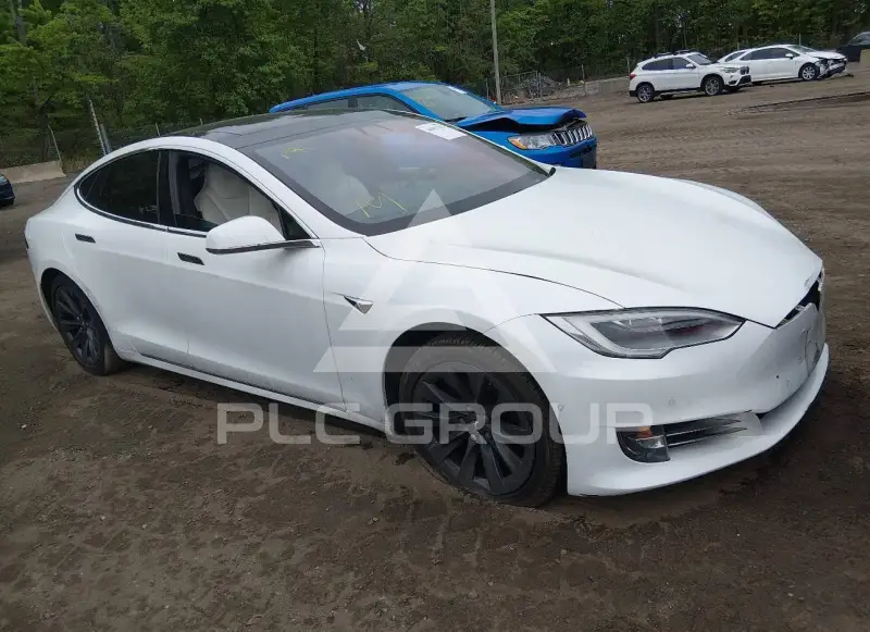2018 Tesla Model S фото