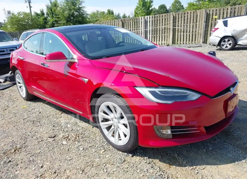 2018 Tesla Model S фото