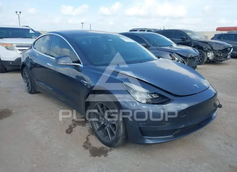 2018 Tesla Model 3 фото