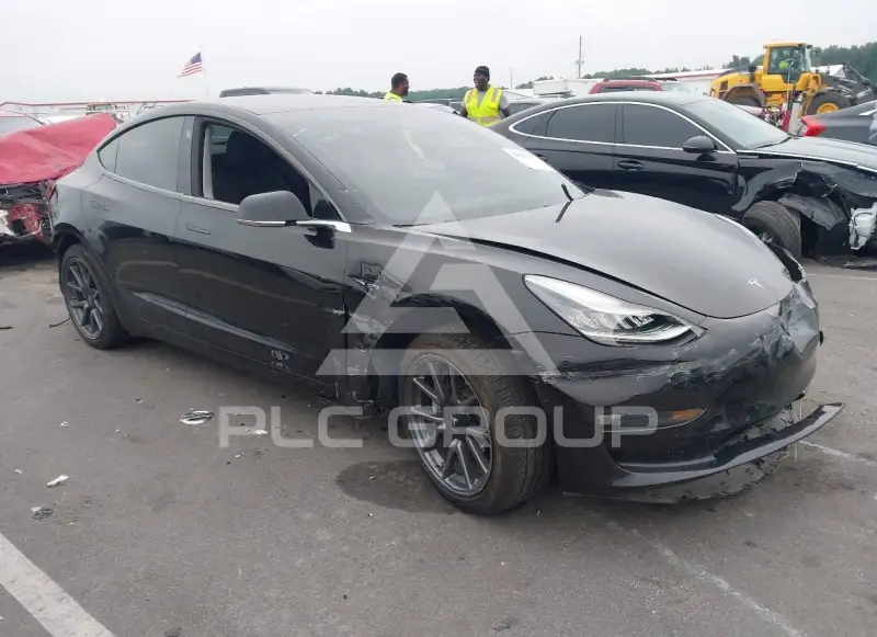 2018 Tesla Model 3 фото