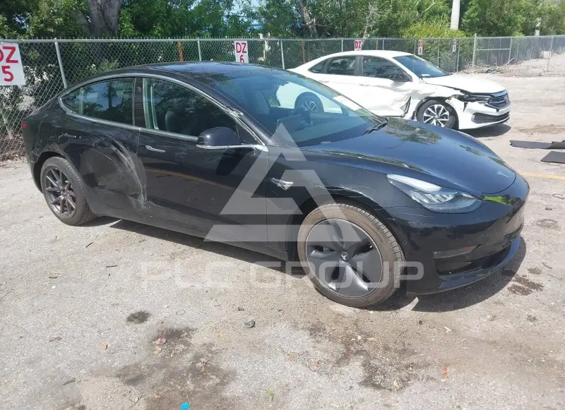 2018 Tesla Model 3 фото
