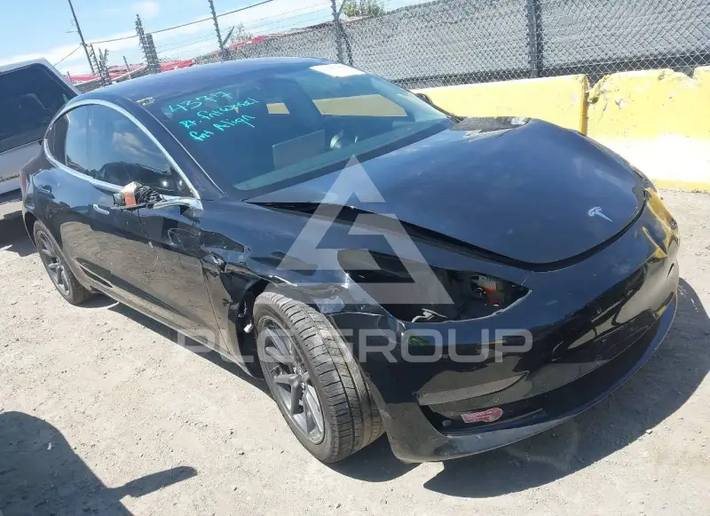 2018 Tesla Model 3 фото