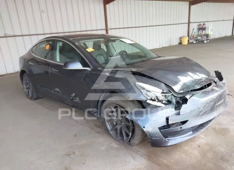 2018 Tesla Model 3 фото