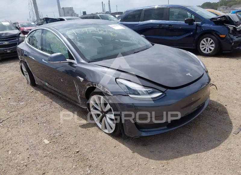 2018 Tesla Model 3 photo