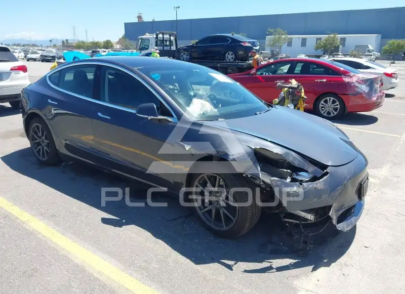 2018 Tesla Model 3 фото